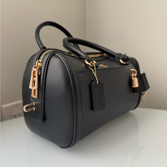 Coach Black Boston Bag Satchel with Gold Accents Turnlock / kisslock + key charm - Picture 3 of 14